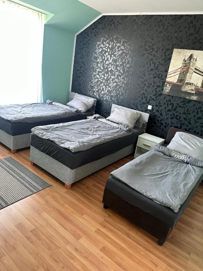 Velvet Motel Гедьєшгалом Екстер'єр фото